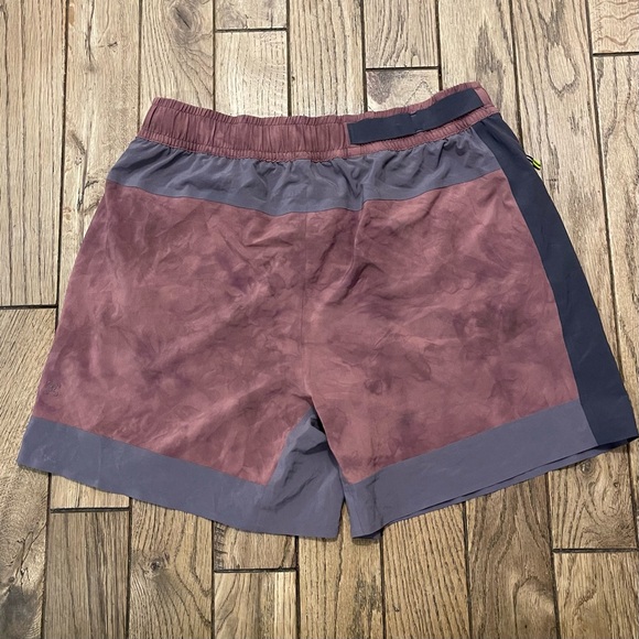 Lululemon x Robert Geller Take the Moment Men's Shorts L Mauve Colorblock - Picture 2 of 5